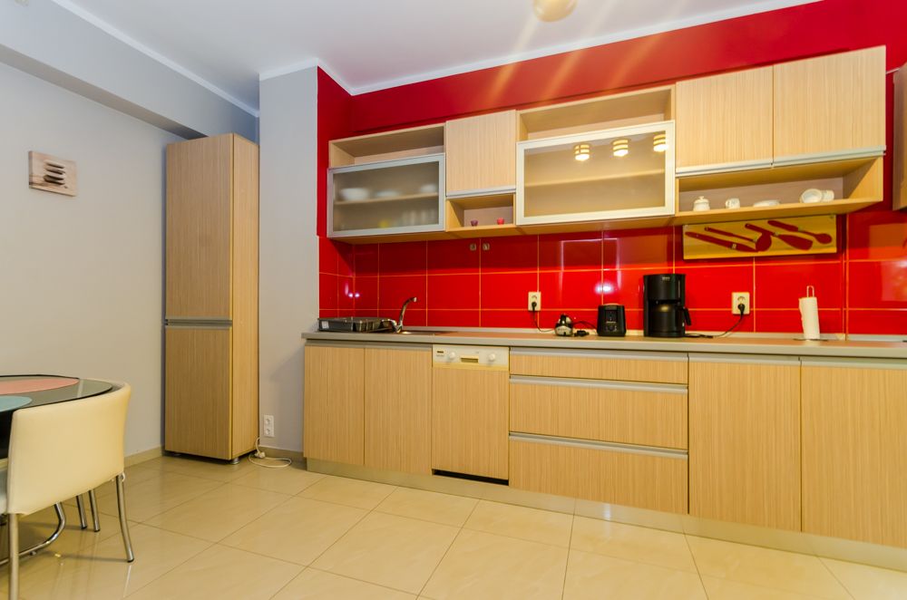 Apartament 3 camere, renovat, 130 mp, gradina, garaj, zona CENTRALA