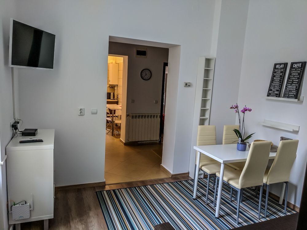 Apartament 2 camere, 37 mp, renovat, Str Constantin Noica(Central)