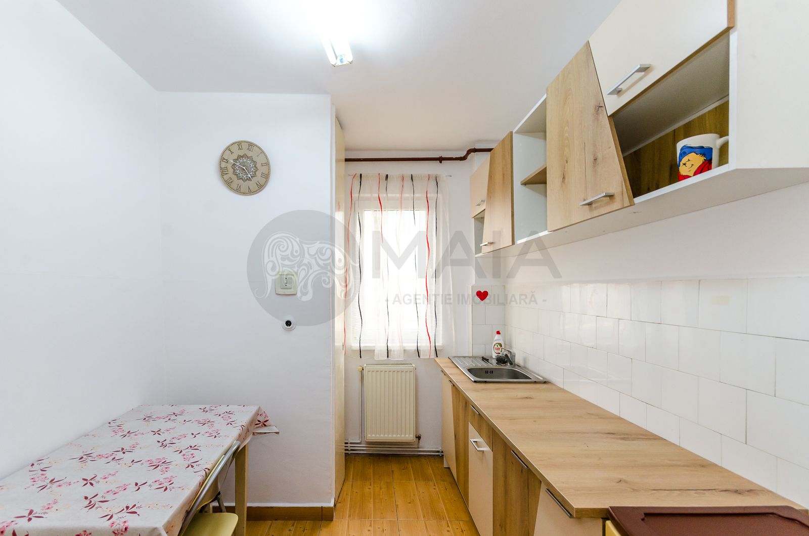 Apartament 2 camere sd, 48 mp, balcon, mobilat si utilat, zona Mihai Viteazu