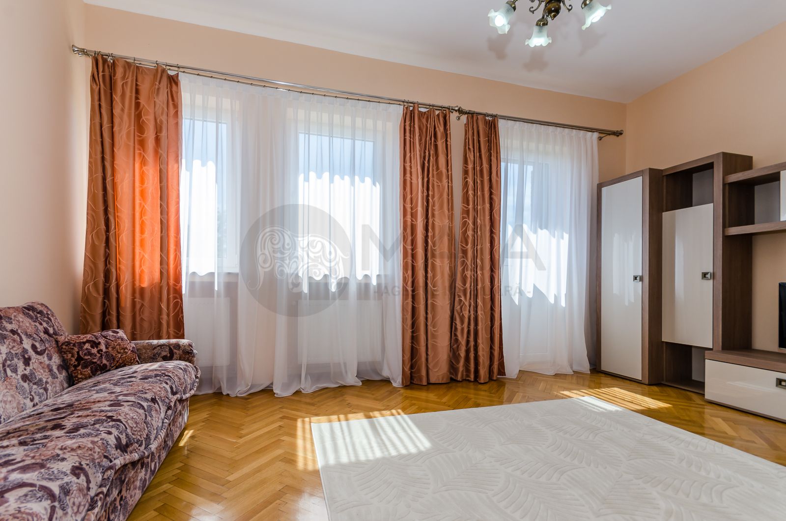 Apartament 2 camere renovat complet, lift, Ultracentral - N.Balcescu