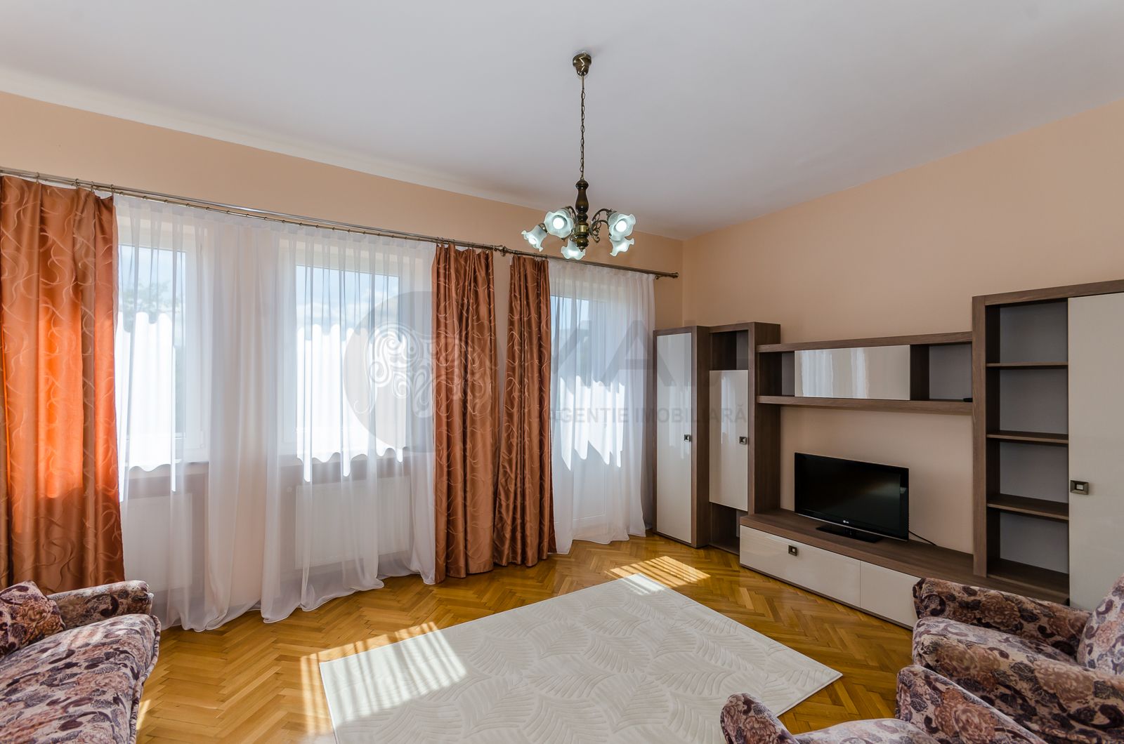 Apartament 2 camere, complet renovat, clima ,lift, Nicolae Balcescu