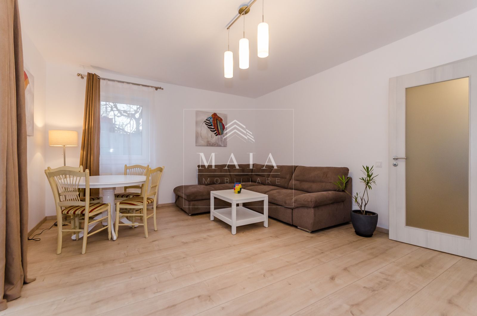 Apartament nou in zona Parcului Sub Arini,cu gradina de 90 mp si parcare