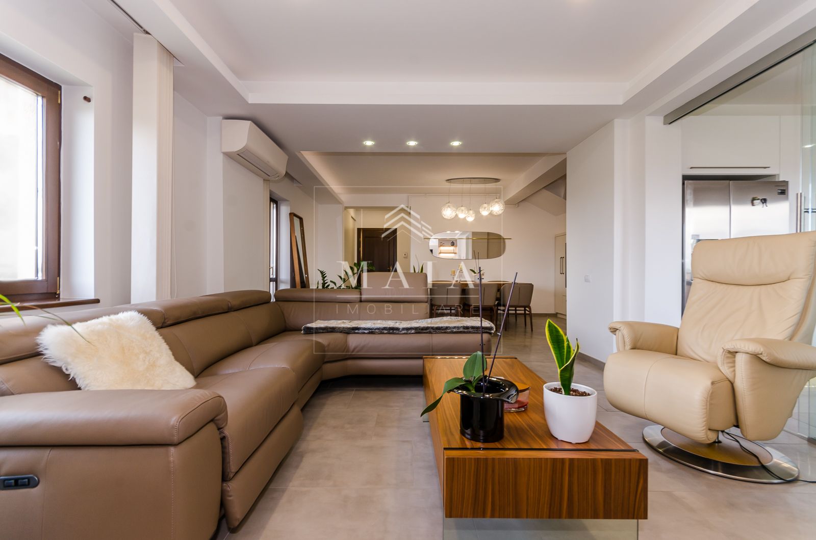 Penthouse premium, 5 camere, 200 mp,  zona Parcului Sub Arini