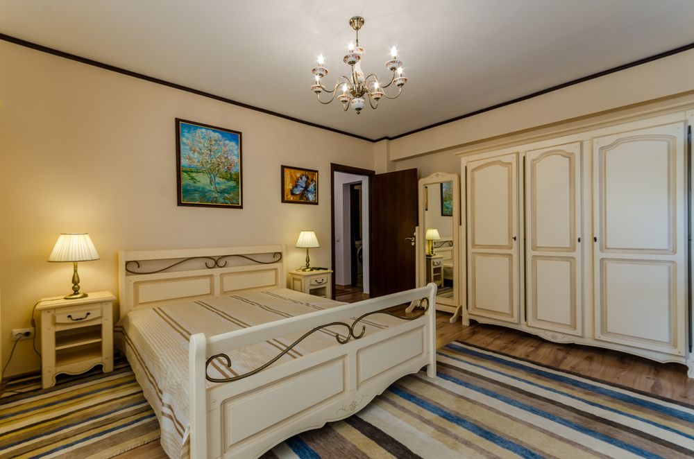 Apartament 3 camere, bloc nou, parcare, Calea Dumbravii-Sub Arini