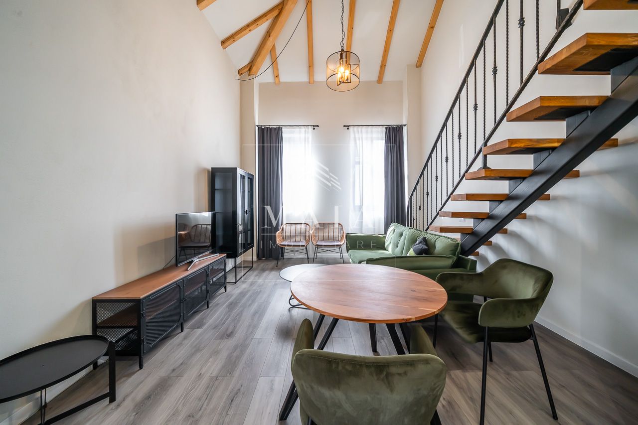 Casa 3 camere,2 bai,complet renovata, zona ultracentrala, Teatrul Gong