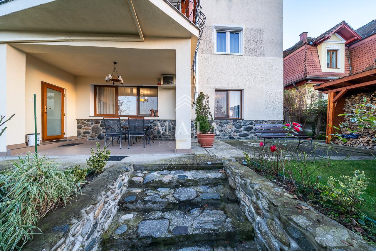 Apartament 3 camere, terasa si parcare, Strand-la 5 min de Parcul Sub Arini