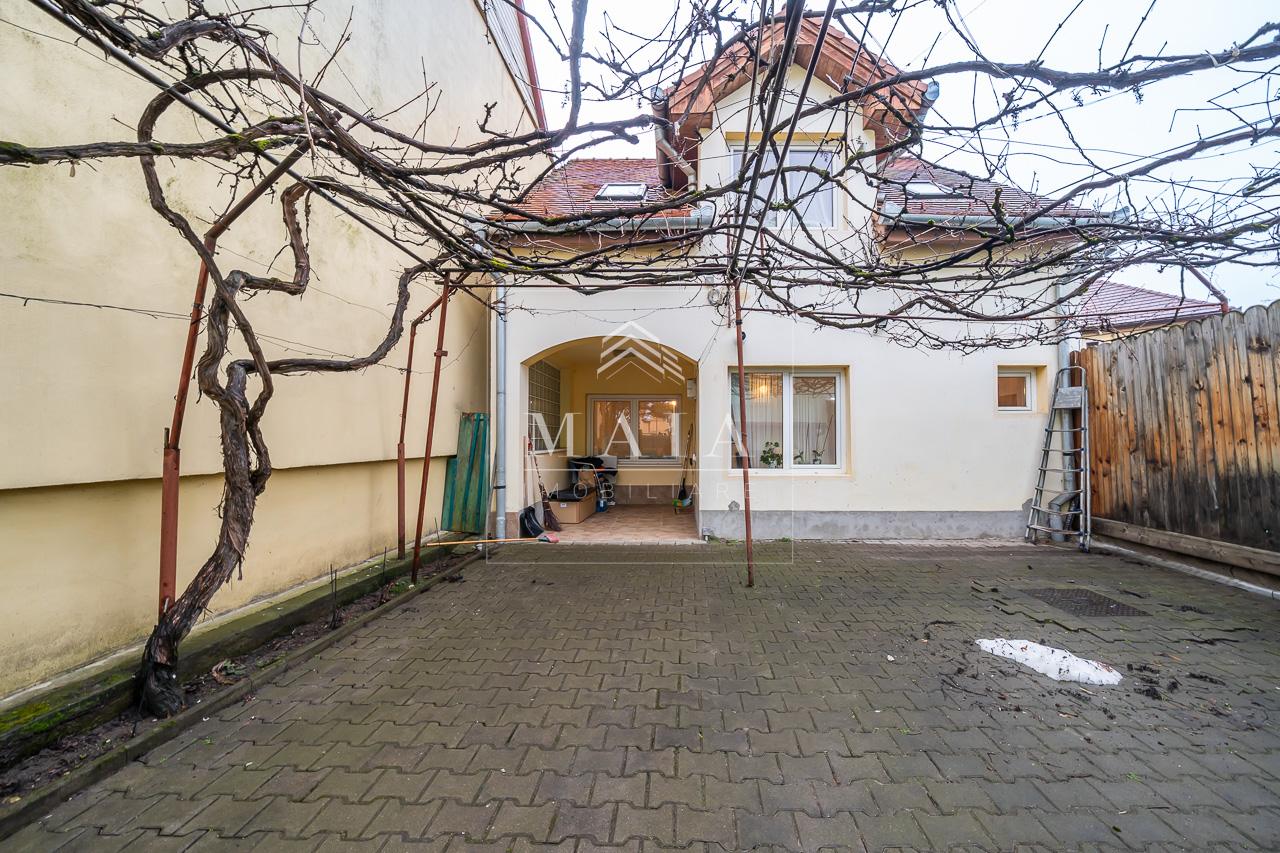 Casa+apartament la casa, aceeasi curte, -Sub Arini, Comision 0%