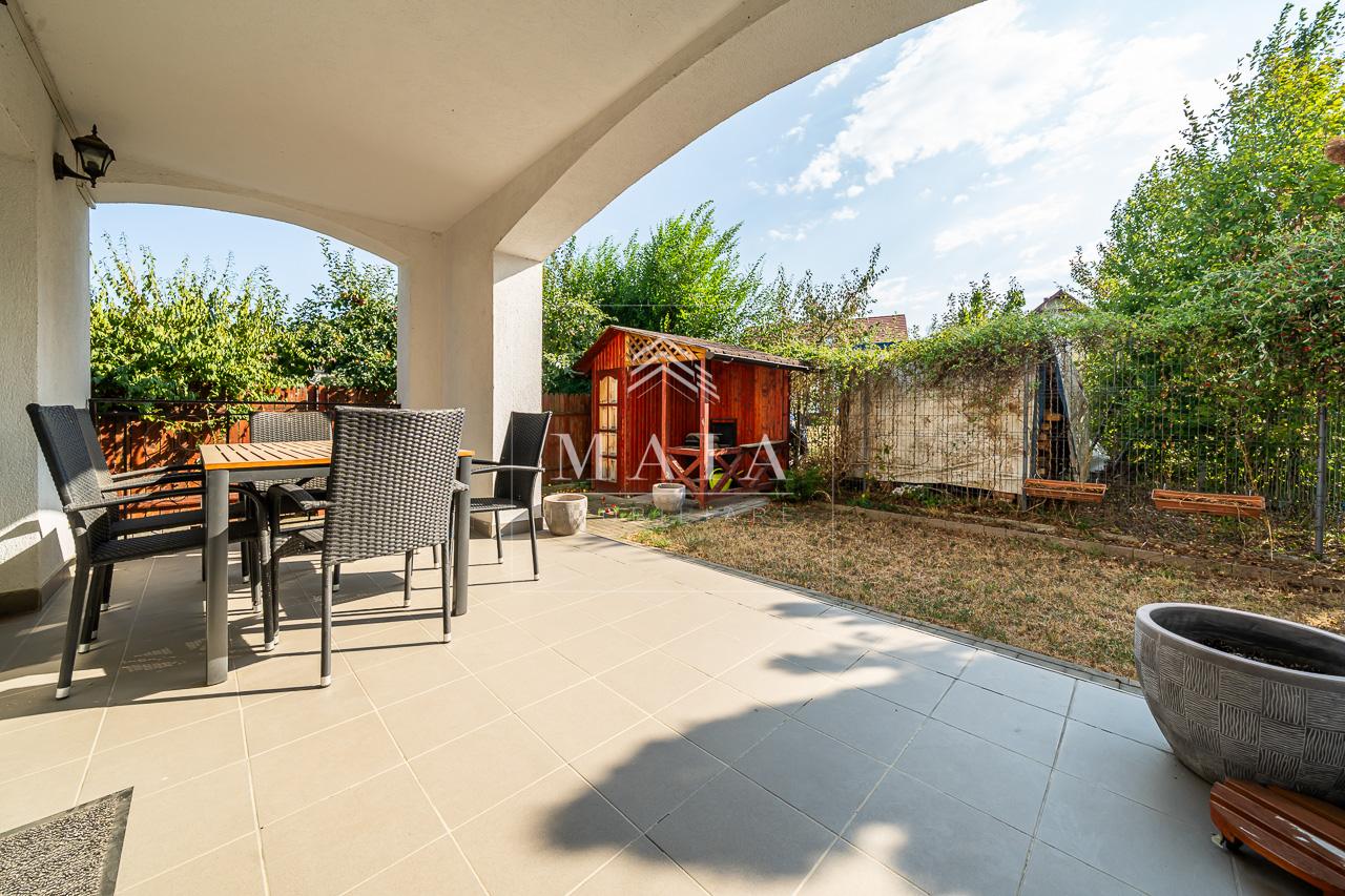 Apartament 3 camere, curte proprie de 80mp, loc de parcare, Selimbar-Brana — fotografia 1