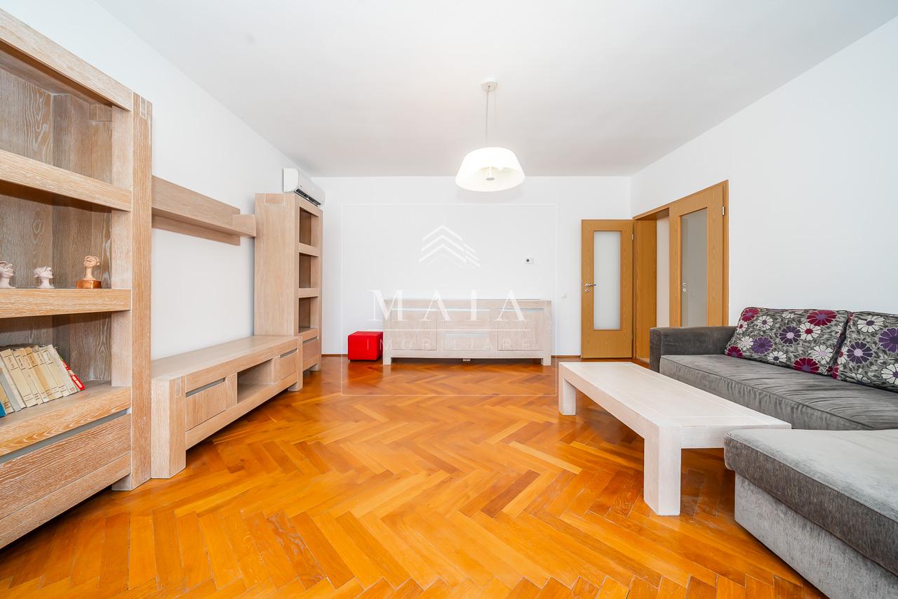 Apartament 3 camere decomandate, etaj 3, cartierul Strand — fotografia 3