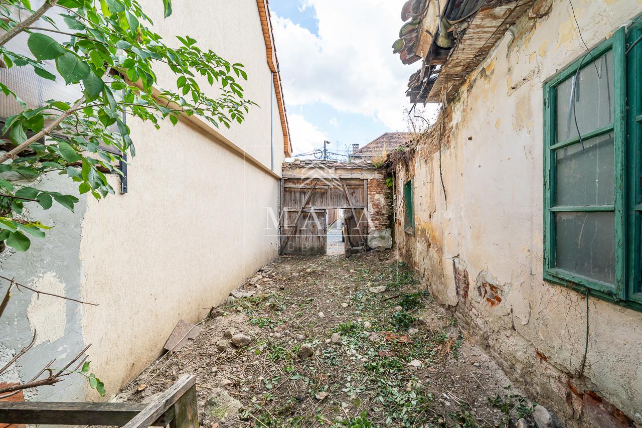 Teren 228 mp, cu autorizatie de construire, Str Pielarilor-Centru
